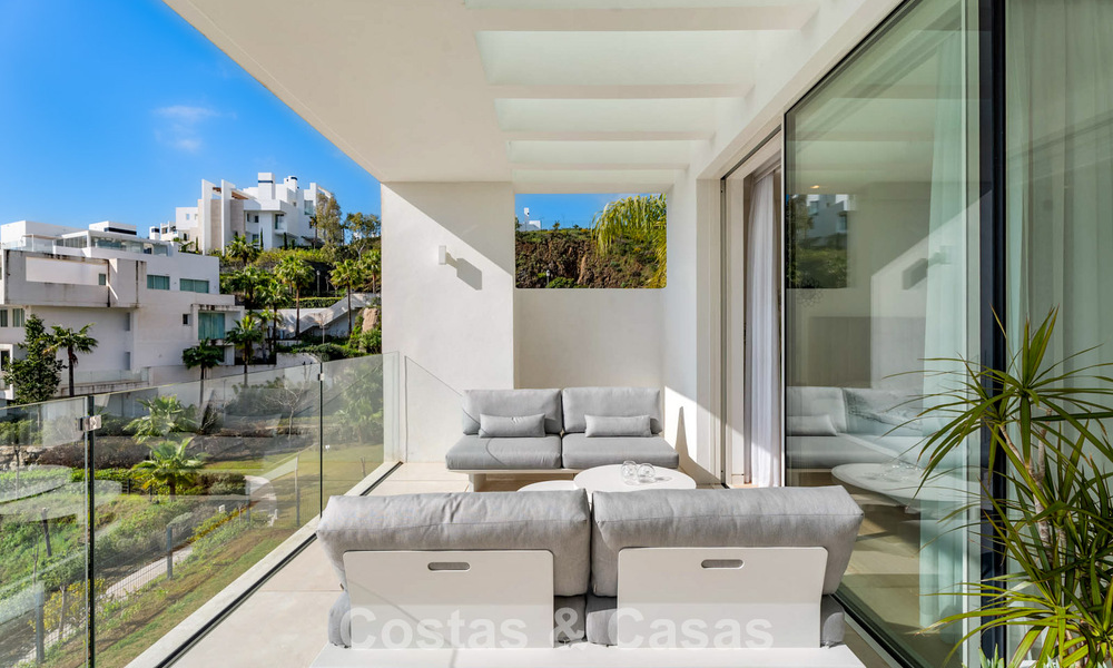 Appartement moderne de luxe à vendre avec vue sur la mer dans un complexe boutique sur les collines près de Marbella 798589