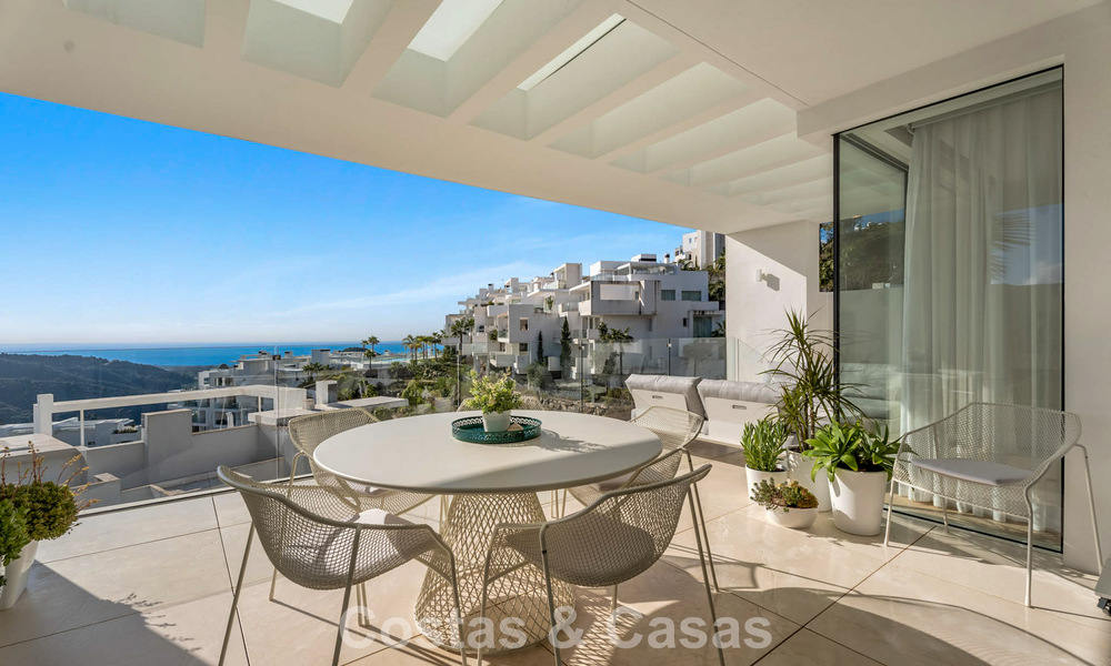 Appartement moderne de luxe à vendre avec vue sur la mer dans un complexe boutique sur les collines près de Marbella 798594