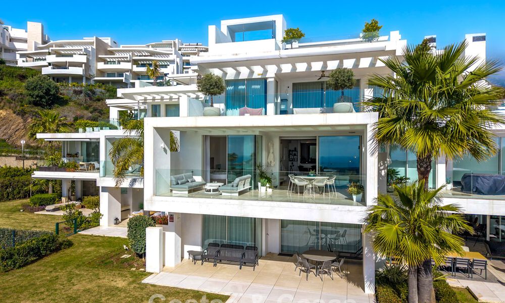 Appartement moderne de luxe à vendre avec vue sur la mer dans un complexe boutique sur les collines près de Marbella 798596