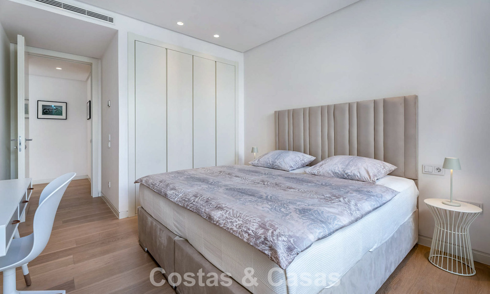 Appartement moderne de luxe à vendre avec vue sur la mer dans un complexe boutique sur les collines près de Marbella 798599