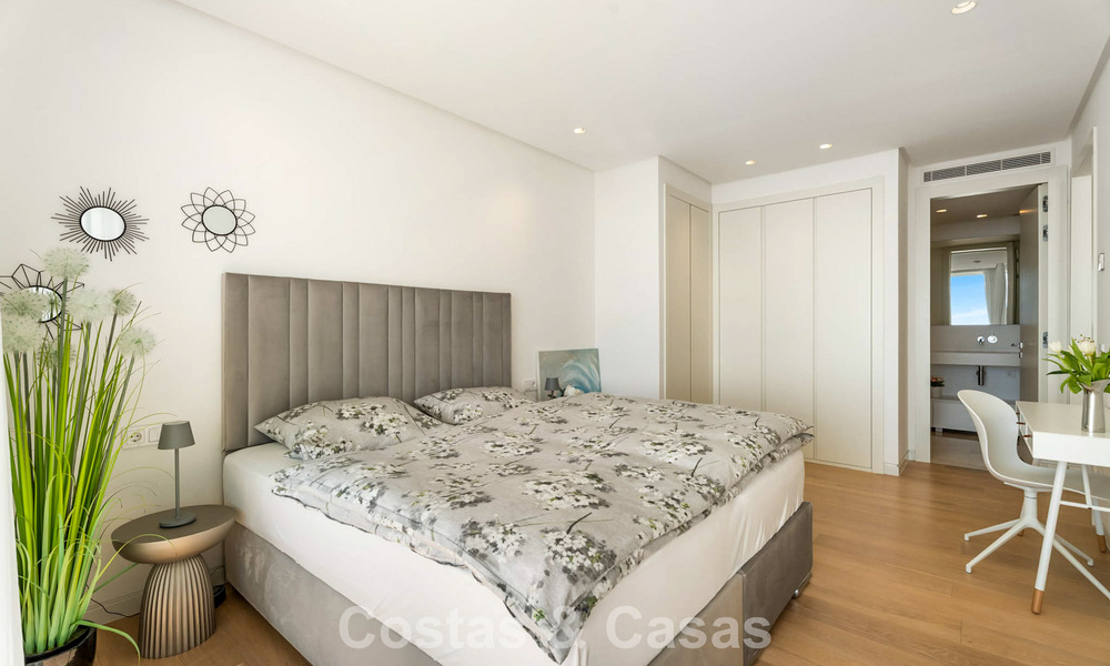 Appartement moderne de luxe à vendre avec vue sur la mer dans un complexe boutique sur les collines près de Marbella 798603