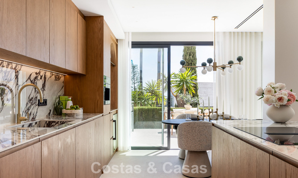 Maison de ville design de luxe avec vue panoramique sur la mer à vendre à La Quinta, Marbella - Benahavís 798608