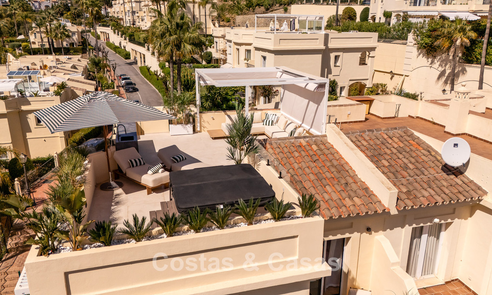 Maison de ville design de luxe avec vue panoramique sur la mer à vendre à La Quinta, Marbella - Benahavís 798614