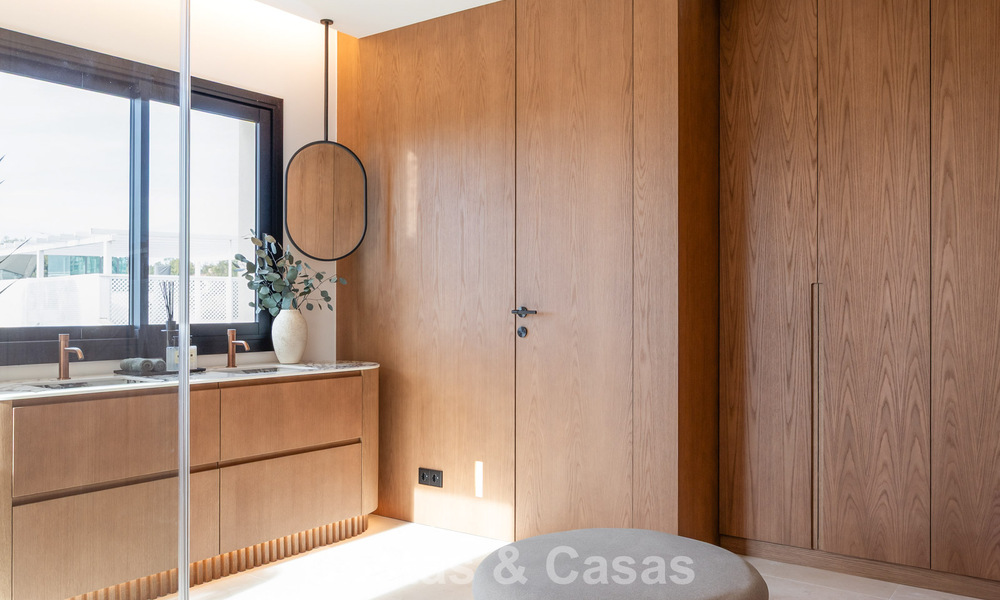 Maison de ville design de luxe avec vue panoramique sur la mer à vendre à La Quinta, Marbella - Benahavís 798618