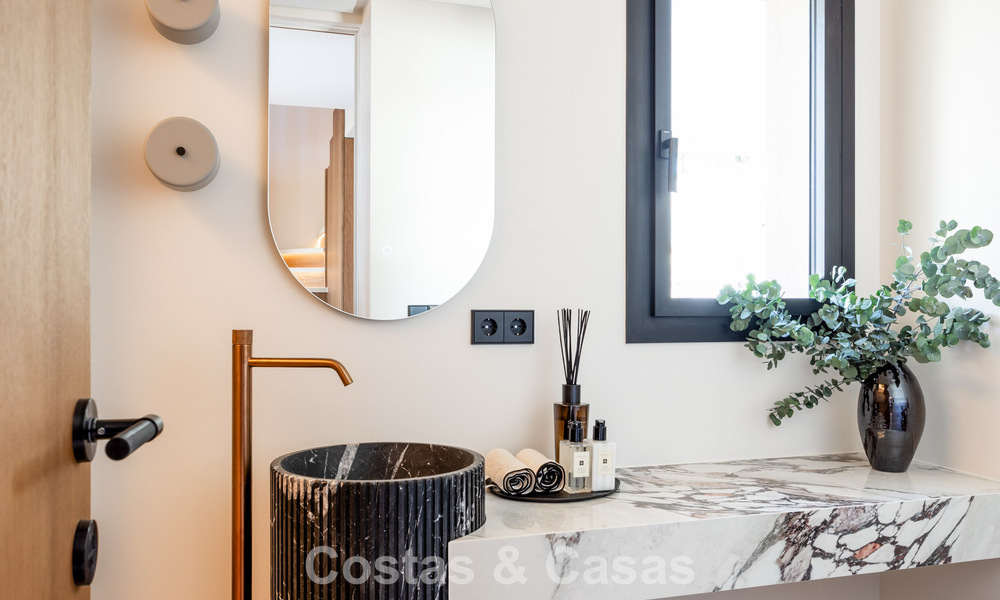 Maison de ville design de luxe avec vue panoramique sur la mer à vendre à La Quinta, Marbella - Benahavís 798627