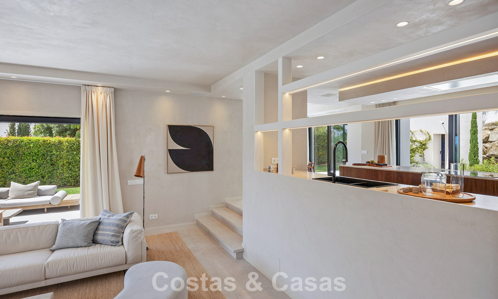 Villa de luxe, prête à emménager, au style contemporain méditerranéen à vendre dans un quartier de golf de Marbella - Benahavís 798695