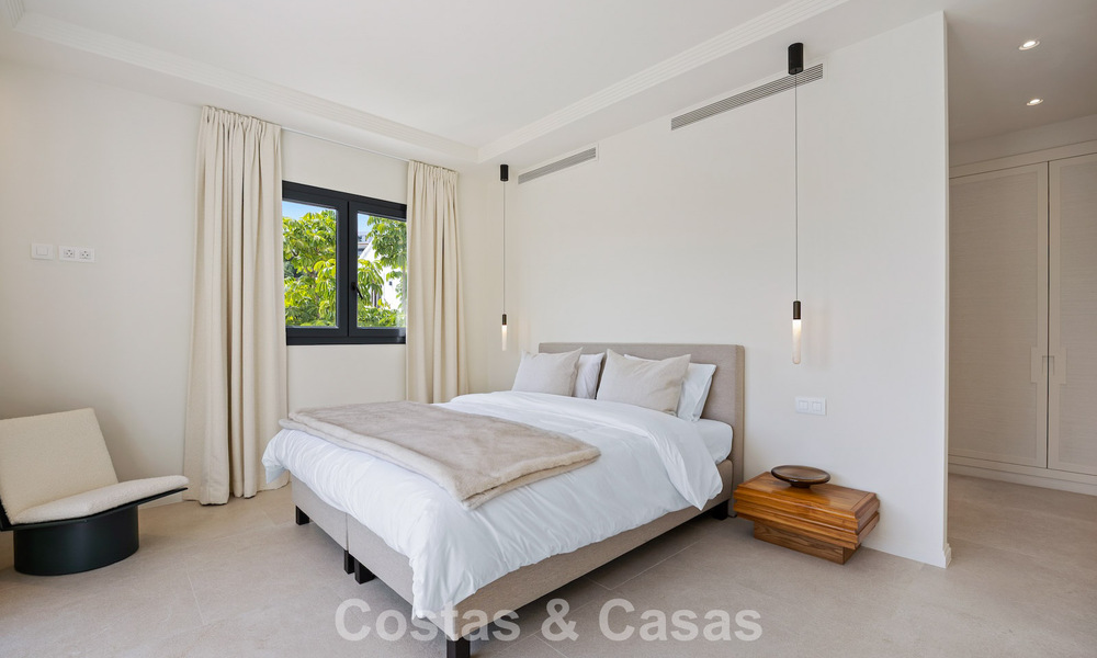 Villa de luxe, prête à emménager, au style contemporain méditerranéen à vendre dans un quartier de golf de Marbella - Benahavís 798706