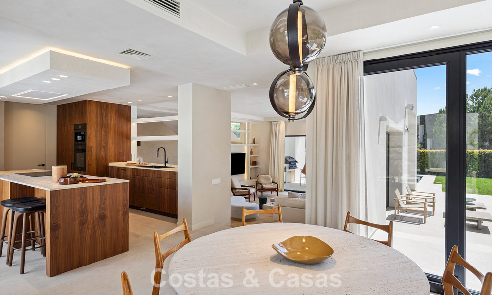 Villa de luxe, prête à emménager, au style contemporain méditerranéen à vendre dans un quartier de golf de Marbella - Benahavís 798722