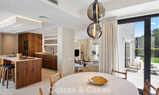 Villa de luxe, prête à emménager, au style contemporain méditerranéen à vendre dans un quartier de golf de Marbella - Benahavís 798722 