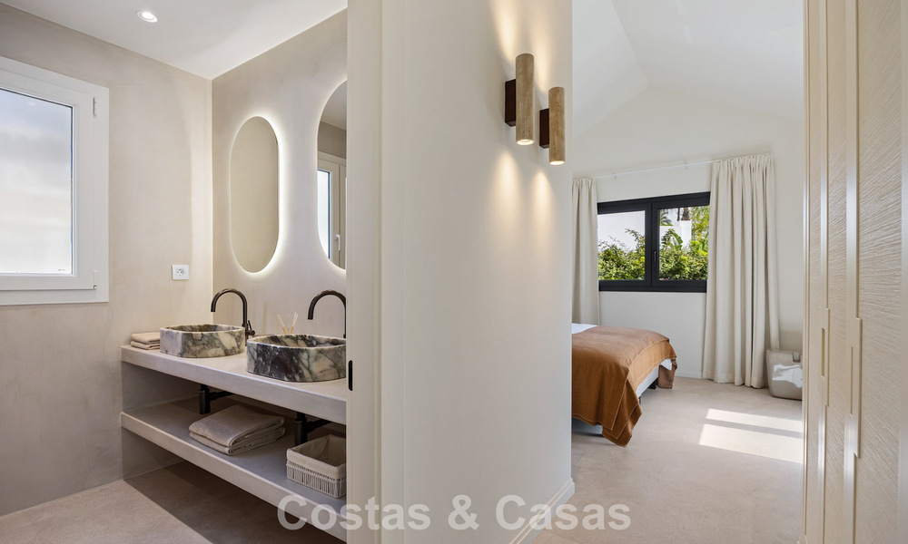 Villa de luxe, prête à emménager, au style contemporain méditerranéen à vendre dans un quartier de golf de Marbella - Benahavís 798730
