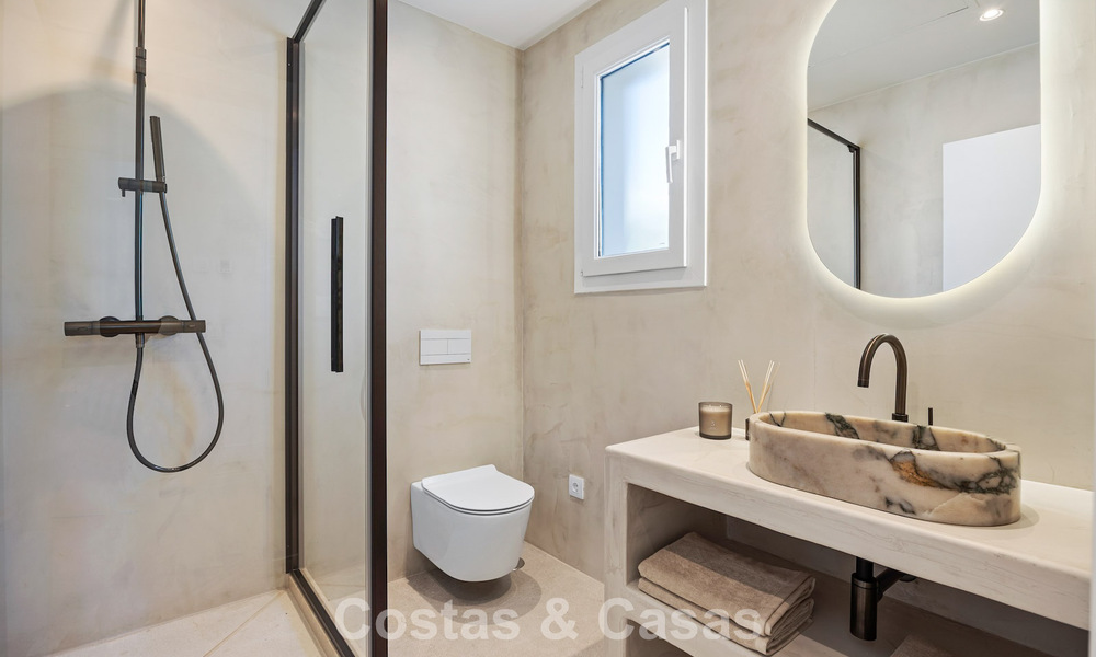 Villa de luxe, prête à emménager, au style contemporain méditerranéen à vendre dans un quartier de golf de Marbella - Benahavís 798731
