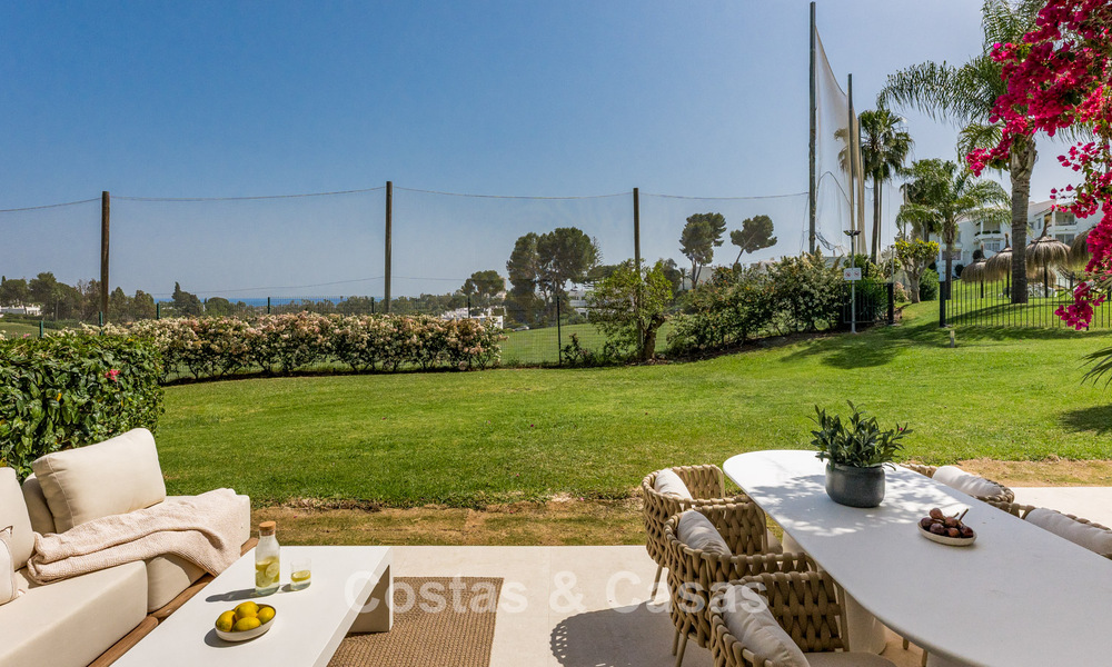 Élégant appartement modernisé à vendre, première ligne Aloha Golf à Nueva Andalucía, Marbella 798765