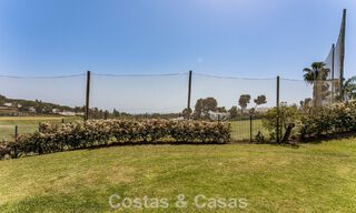 Élégant appartement modernisé à vendre, première ligne Aloha Golf à Nueva Andalucía, Marbella 798776 