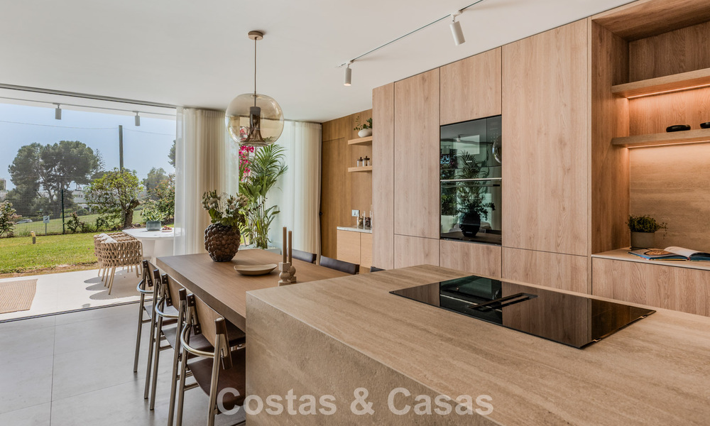 Élégant appartement modernisé à vendre, première ligne Aloha Golf à Nueva Andalucía, Marbella 798786