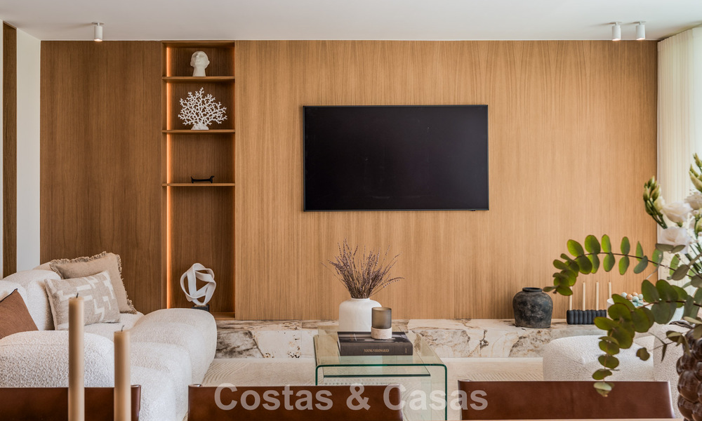 Élégant appartement modernisé à vendre, première ligne Aloha Golf à Nueva Andalucía, Marbella 798788
