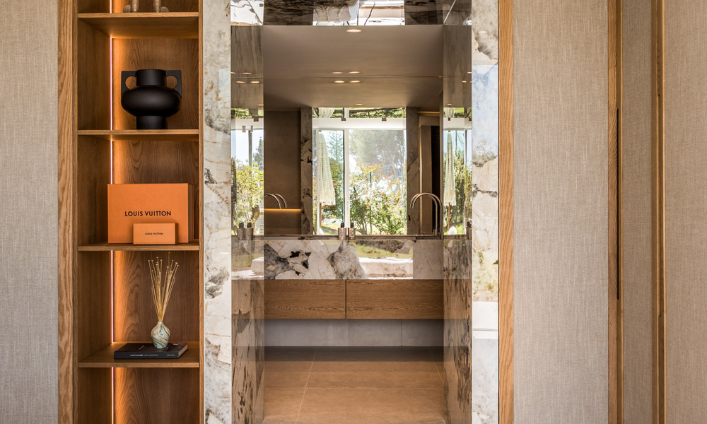 Élégant appartement modernisé à vendre, première ligne Aloha Golf à Nueva Andalucía, Marbella 798797