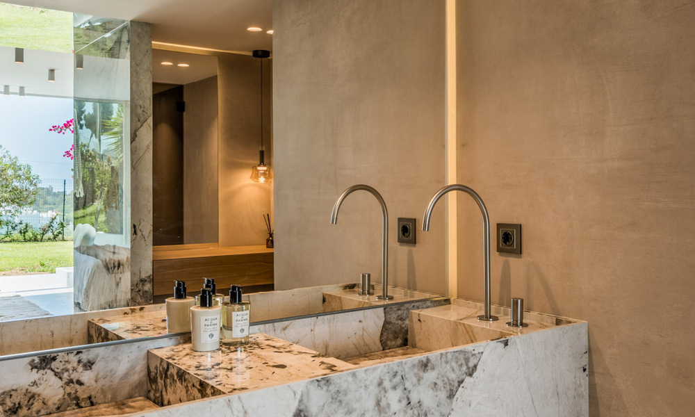 Élégant appartement modernisé à vendre, première ligne Aloha Golf à Nueva Andalucía, Marbella 798798
