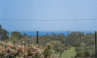 Élégant appartement modernisé à vendre, première ligne Aloha Golf à Nueva Andalucía, Marbella 798801 