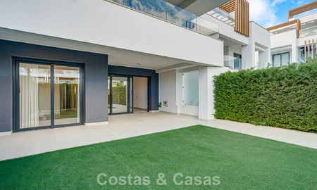 Appartement moderne avec jardin à vendre sur la New Golden Mile entre Marbella et Estepona 798806
