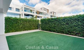 Appartement moderne avec jardin à vendre sur la New Golden Mile entre Marbella et Estepona 798807 