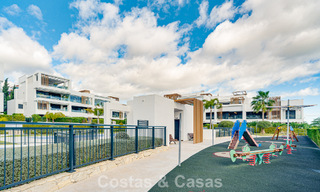 Appartement moderne avec jardin à vendre sur la New Golden Mile entre Marbella et Estepona 798808 
