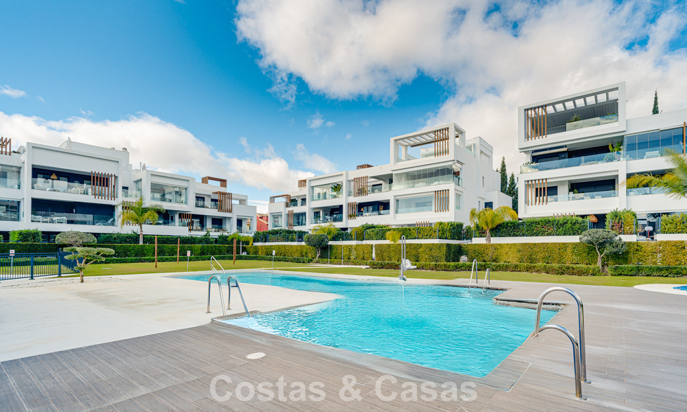 Appartement moderne avec jardin à vendre sur la New Golden Mile entre Marbella et Estepona 798809