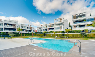 Appartement moderne avec jardin à vendre sur la New Golden Mile entre Marbella et Estepona 798809 