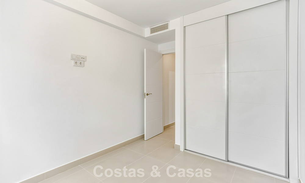 Appartement moderne avec jardin à vendre sur la New Golden Mile entre Marbella et Estepona 798813