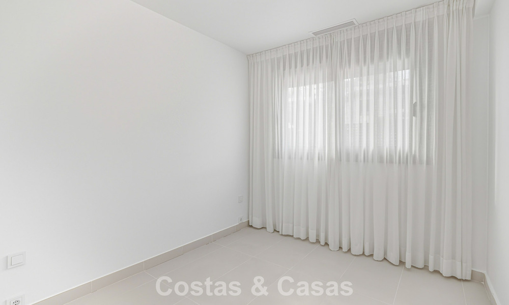 Appartement moderne avec jardin à vendre sur la New Golden Mile entre Marbella et Estepona 798816