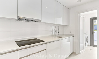 Appartement moderne avec jardin à vendre sur la New Golden Mile entre Marbella et Estepona 798820 
