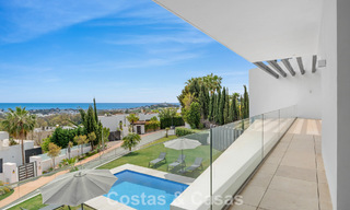 Villa contemporaine avec vues panoramiques sur la mer à vendre dans un prestigieux quartier de golf à Marbella - Benahavís 798859 