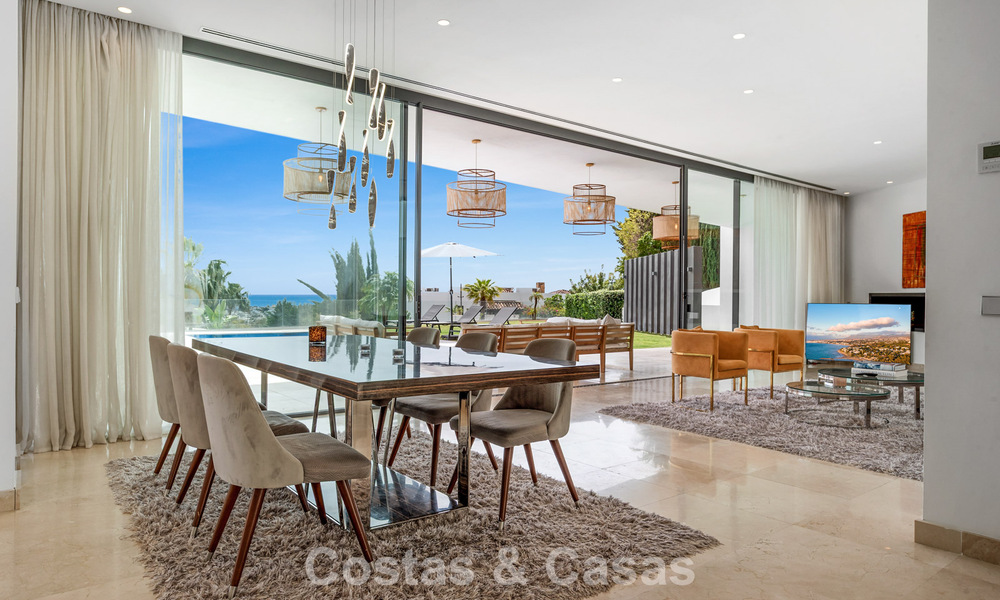 Villa contemporaine avec vues panoramiques sur la mer à vendre dans un prestigieux quartier de golf à Marbella - Benahavís 798860