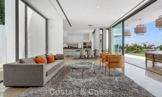 Villa contemporaine avec vues panoramiques sur la mer à vendre dans un prestigieux quartier de golf à Marbella - Benahavís 798862 
