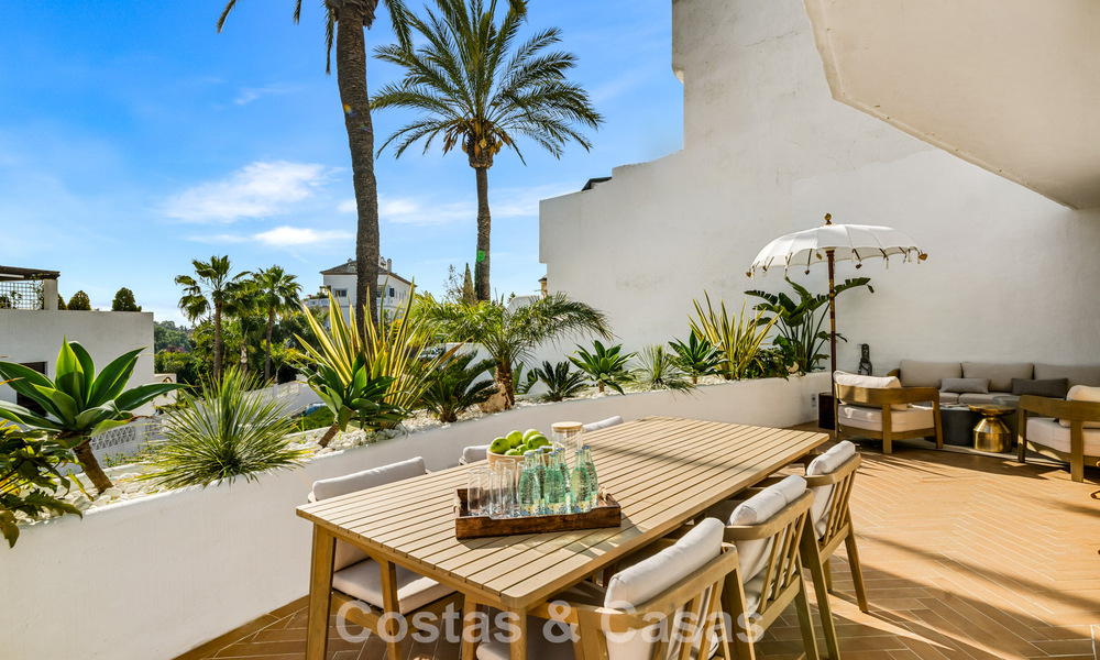 Appartement contemporain entièrement rénové et prêt à emménager à vendre à Nueva Andalucía, Marbella 798891