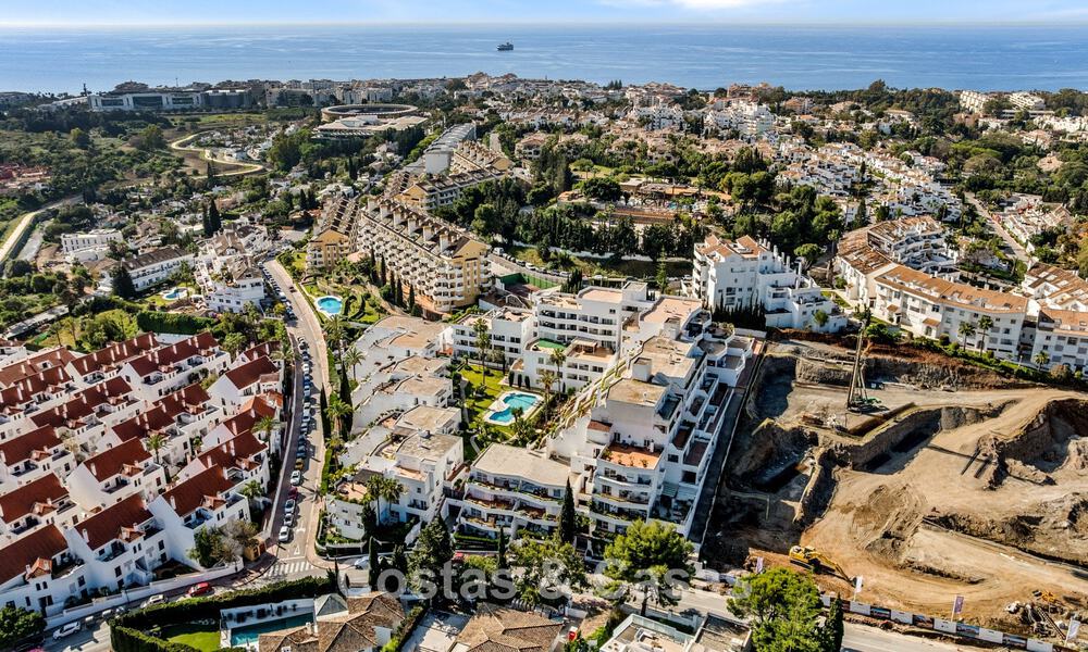 Appartement contemporain entièrement rénové et prêt à emménager à vendre à Nueva Andalucía, Marbella 798897