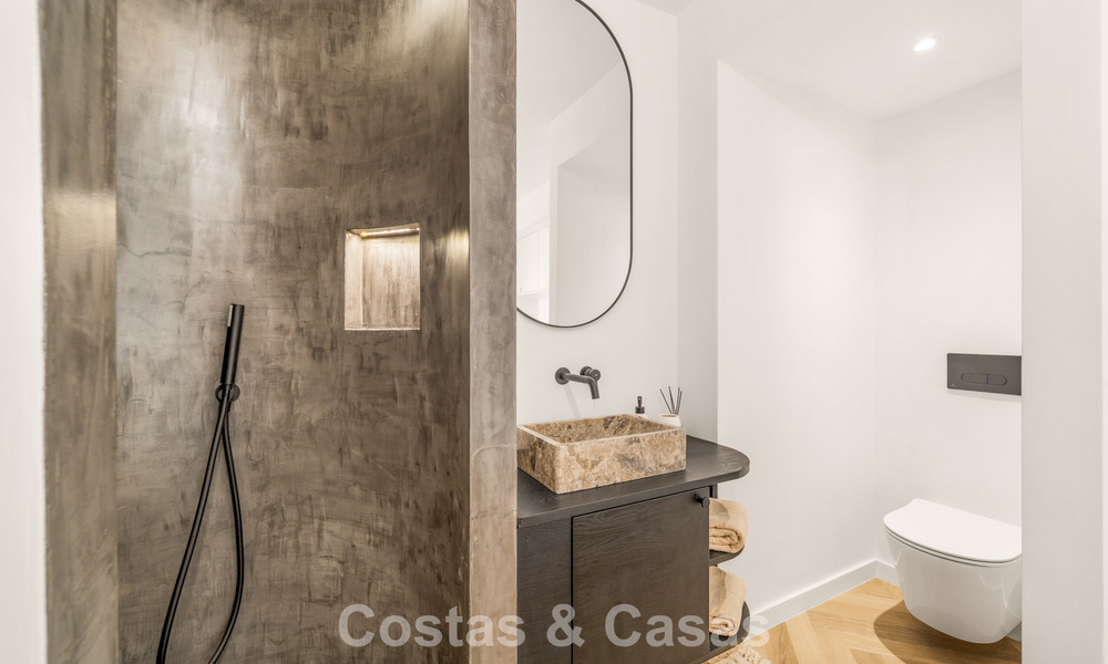 Appartement contemporain entièrement rénové et prêt à emménager à vendre à Nueva Andalucía, Marbella 798899