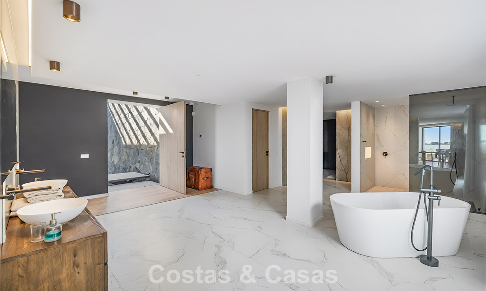 Villa de luxe contemporaine avec vues panoramiques sur la mer à vendre dans les collines de Marbella - Benahavís 798934