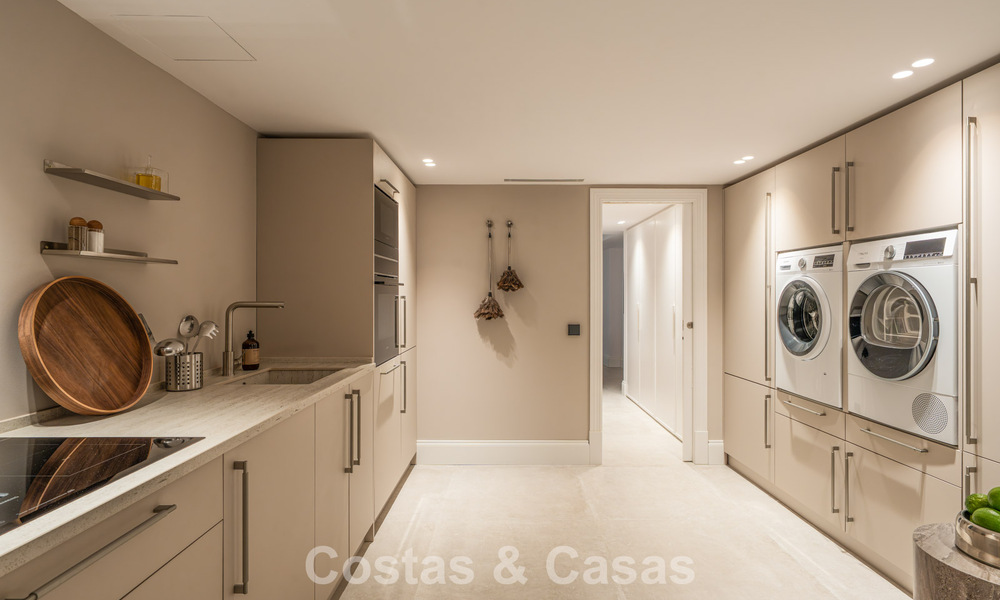 Villa royale au style architectural méditerranéen contemporain à vendre dans une urbanisation sécurisée à Marbella - Benahavís 799059