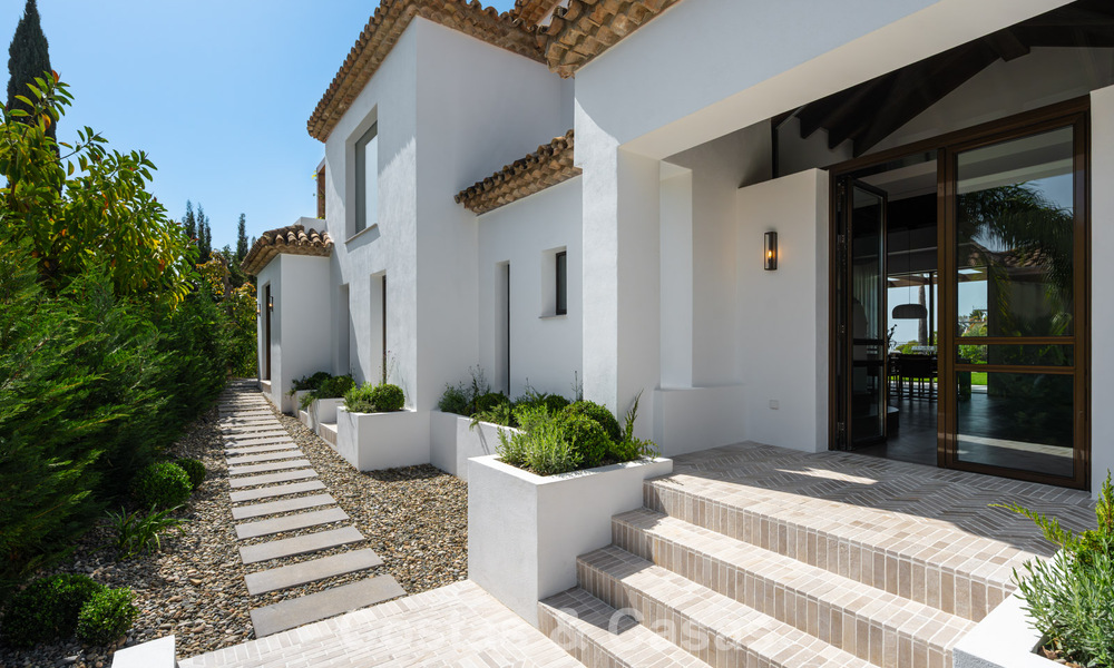 Villa royale au style architectural méditerranéen contemporain à vendre dans une urbanisation sécurisée à Marbella - Benahavís 799066