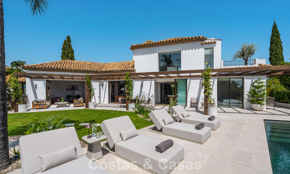 Villa royale au style architectural méditerranéen contemporain à vendre dans une urbanisation sécurisée à Marbella - Benahavís 799082