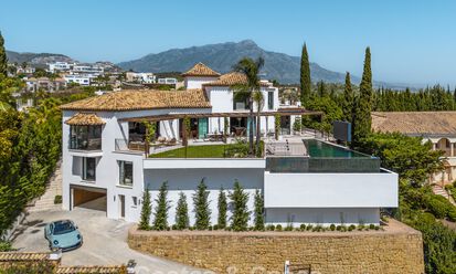 Villa royale au style architectural méditerranéen contemporain à vendre dans une urbanisation sécurisée à Marbella - Benahavís 799094