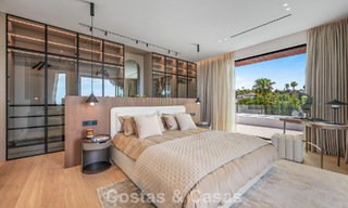 Villa haut de gamme en bord de plage avec toit-terrasse et jacuzzi avec vue sur la mer à vendre à l’est du centre de Marbella 799210 