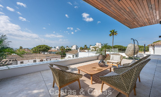 Villa haut de gamme en bord de plage avec toit-terrasse et jacuzzi avec vue sur la mer à vendre à l’est du centre de Marbella 799218 