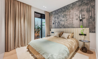 Villa haut de gamme en bord de plage avec toit-terrasse et jacuzzi avec vue sur la mer à vendre à l’est du centre de Marbella 799233 