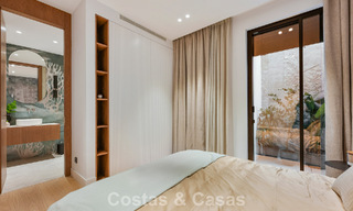 Villa haut de gamme en bord de plage avec toit-terrasse et jacuzzi avec vue sur la mer à vendre à l’est du centre de Marbella 799234 