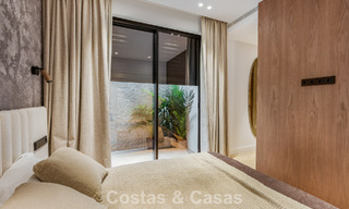 Villa haut de gamme en bord de plage avec toit-terrasse et jacuzzi avec vue sur la mer à vendre à l’est du centre de Marbella 799241 