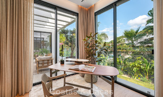 Villa haut de gamme en bord de plage avec toit-terrasse et jacuzzi avec vue sur la mer à vendre à l’est du centre de Marbella 799263 