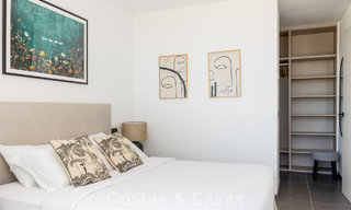 Villa moderne clé en main à vendre dans un quartier de golf prisé à proximité du centre d’Estepona 799462 