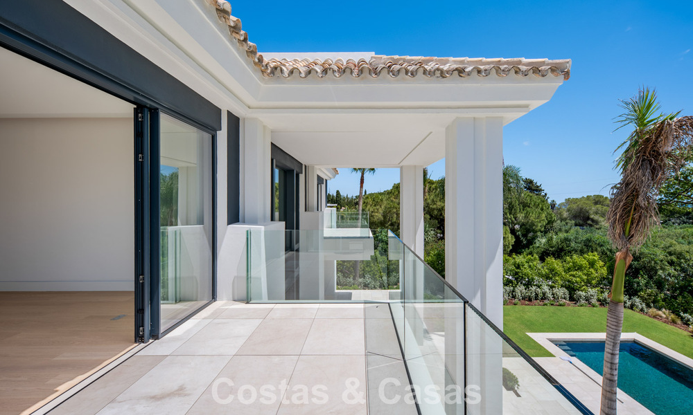 Nouvelle villa architecturale moderne avec vue imprenable sur la mer à vendre sur le Golden Mile de Marbella 799291