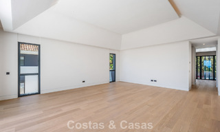 Nouvelle villa architecturale moderne avec vue imprenable sur la mer à vendre sur le Golden Mile de Marbella 799292 